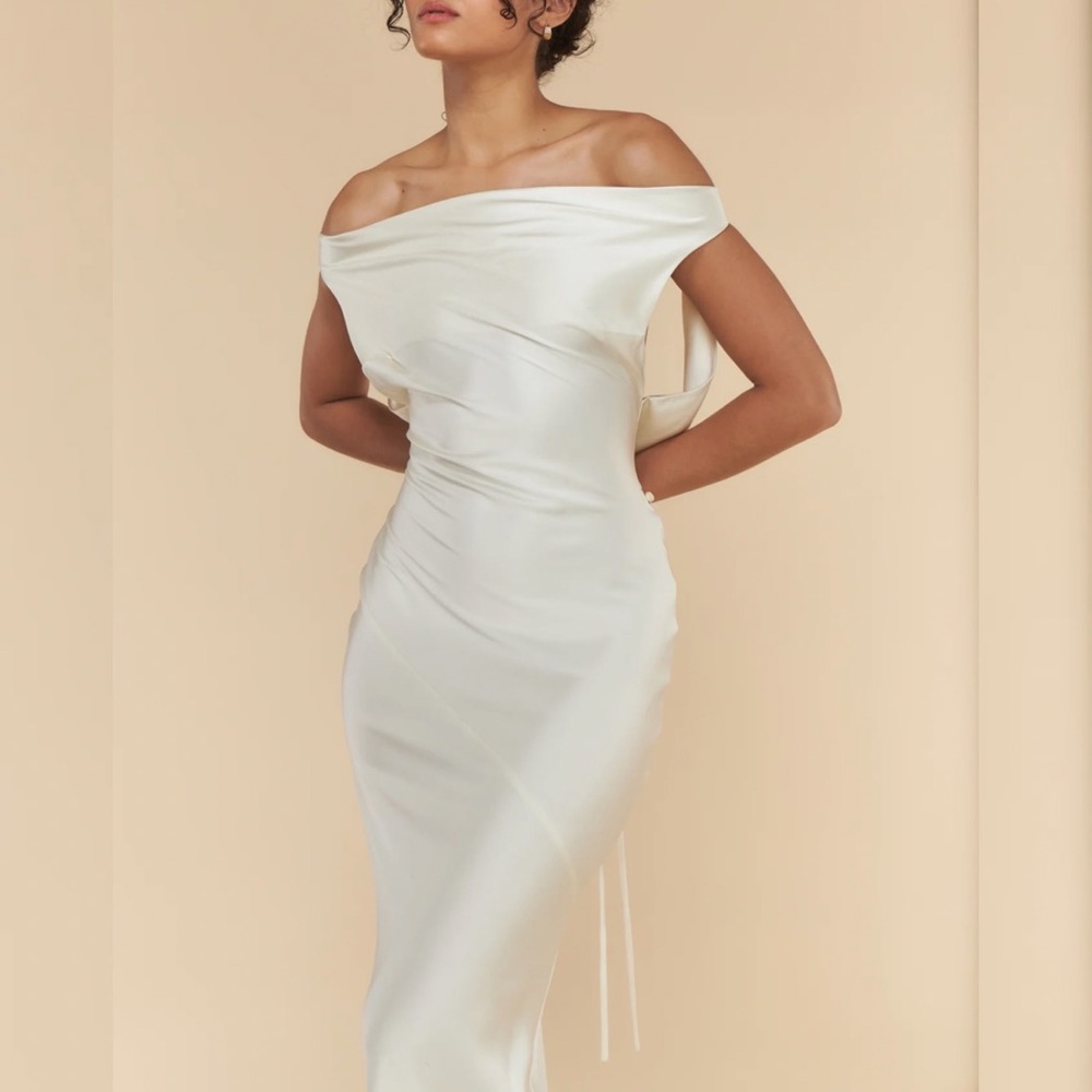 Mirror Palais Plunging back Cowl Neck Dress in Pearl! Size Small